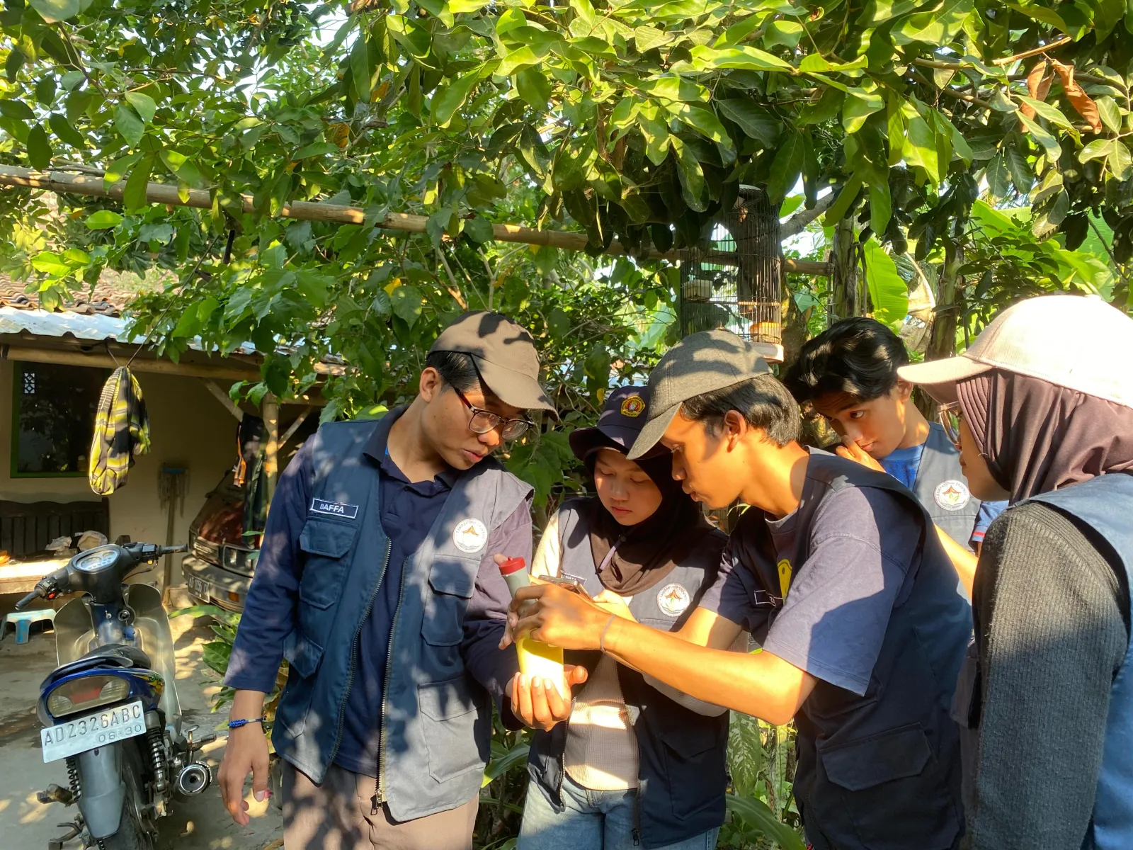 Tim KKN 84.376 Melakukan Pengecekan Kualitas Air